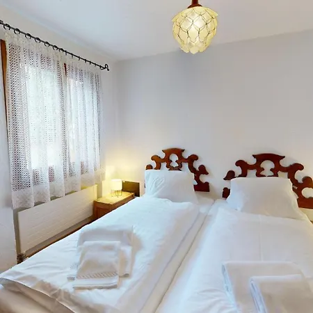 Apartment Maria 8 *